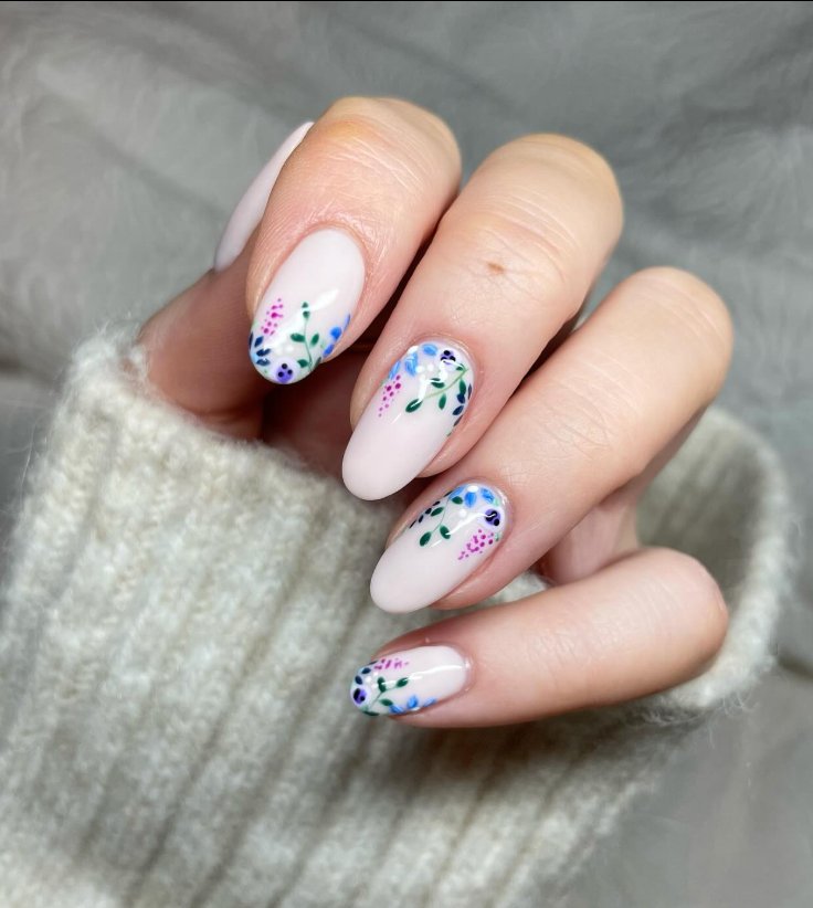 Charming Hand-Painted Wildflower Nail Art