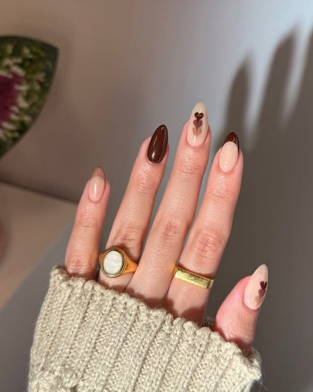 Chic Chocolate-Caramel Almond Nail Design