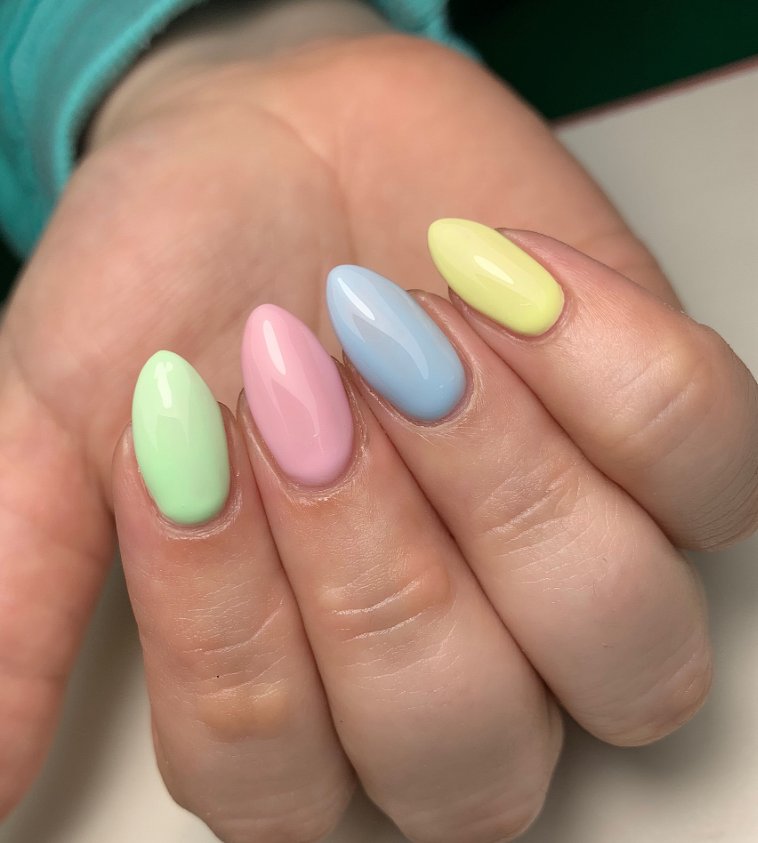 Chic Pastel Nail Trends for Spring