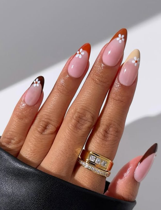 Chic Retro Daisy French Tip Nails