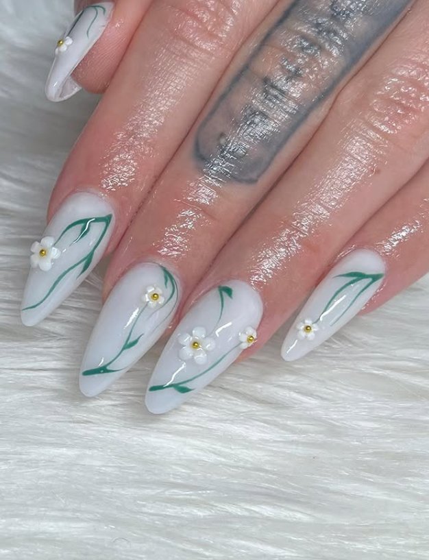 Chic White Nails for Spring Elegance