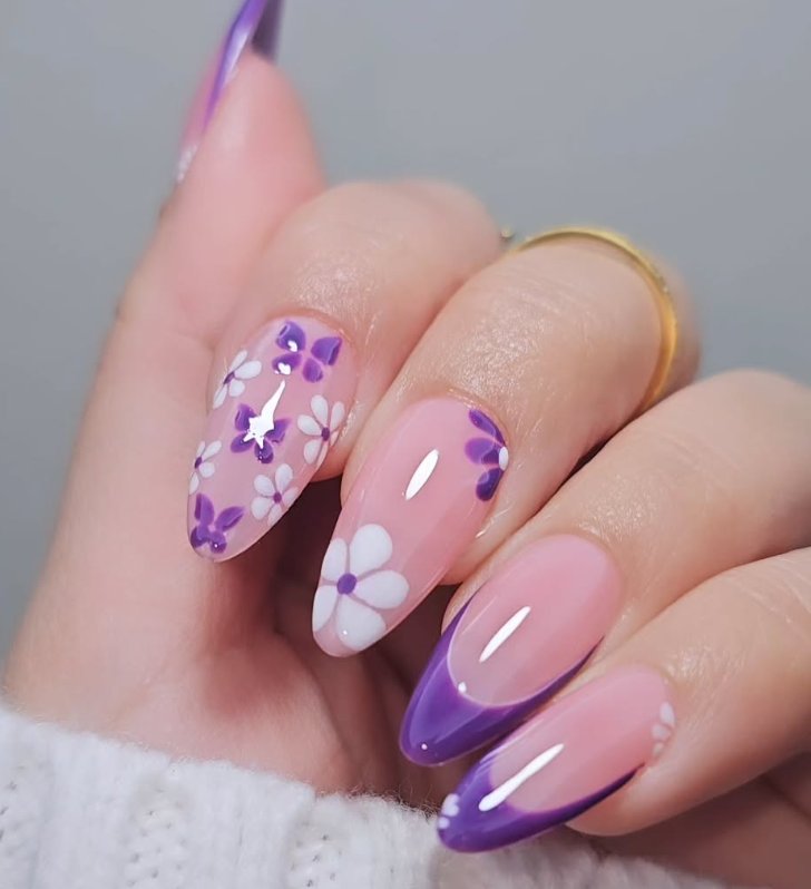 Elegant Floral Purple Nail Designs