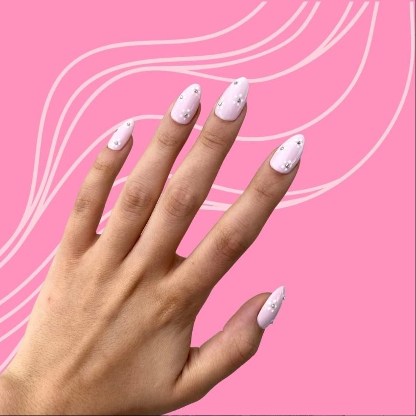 Elegant Soft Pink Pearl Nail Design