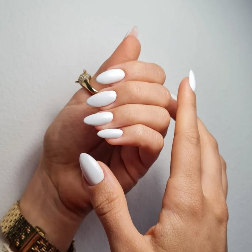 Trendy Glossy White Almond Nail Ideas