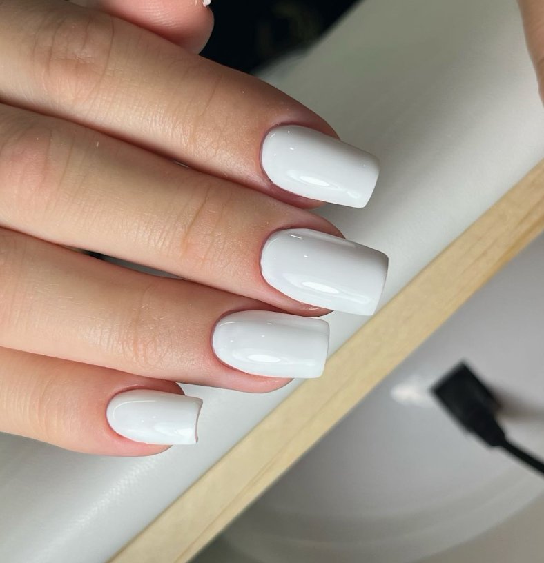 Trendy Glossy White Square Nail Designs