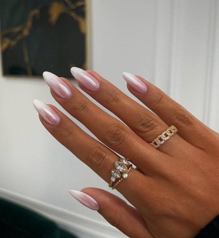 Chic Frosted Pink Tips
