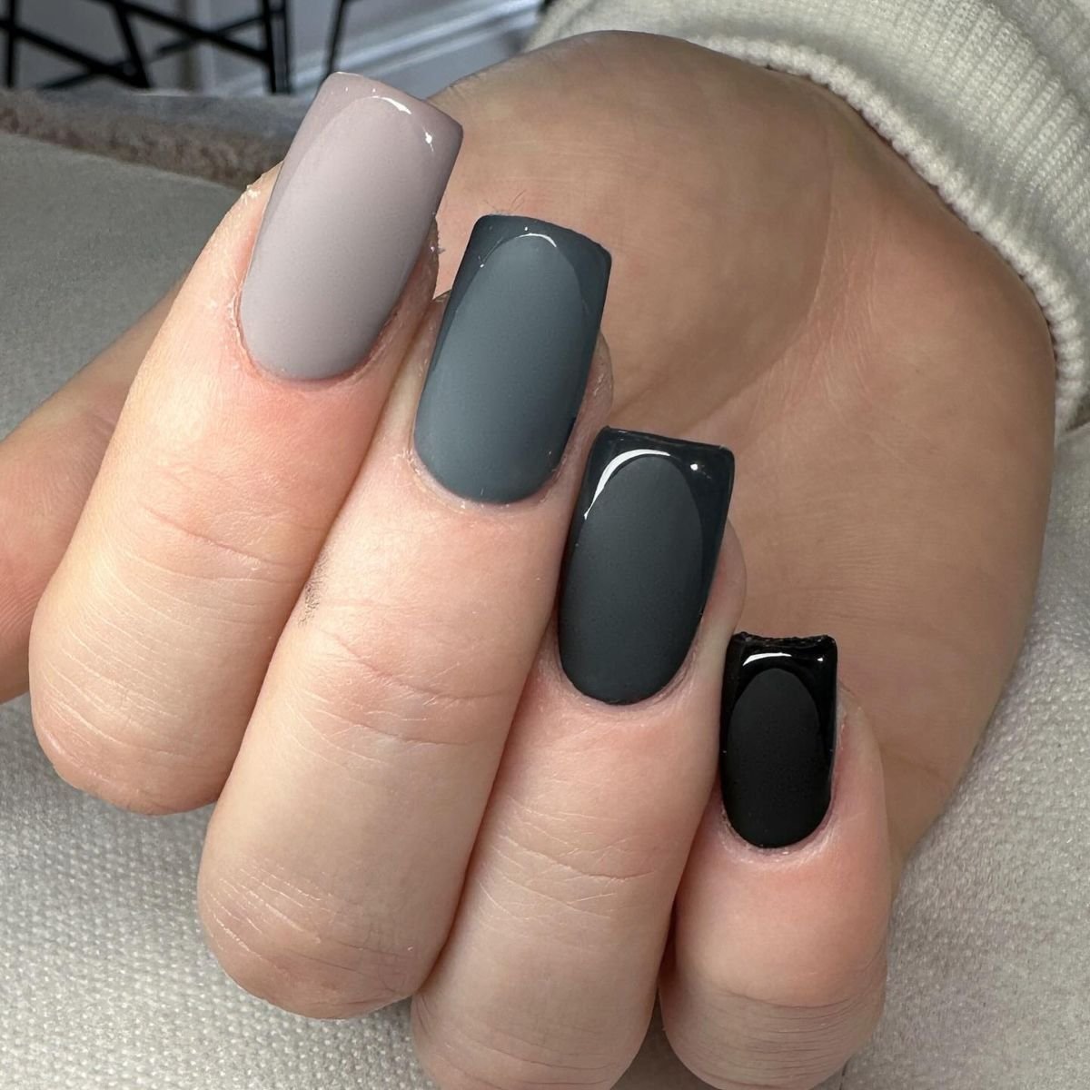 Black and Gray Nail Gradient