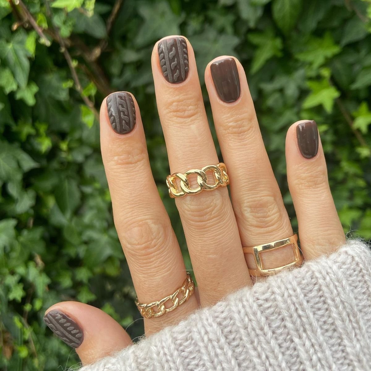 Chunky Cable Knit Nails