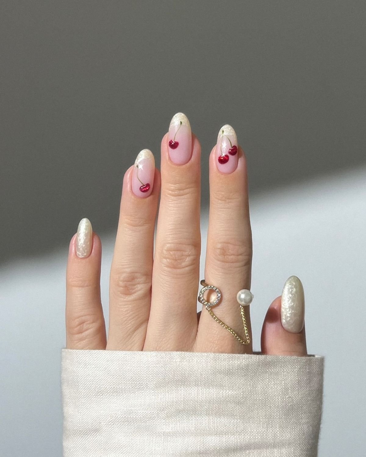 Colored Accents on Nude Nails
