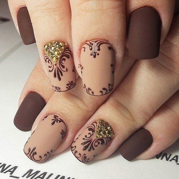 Detailed Brown Nail Art