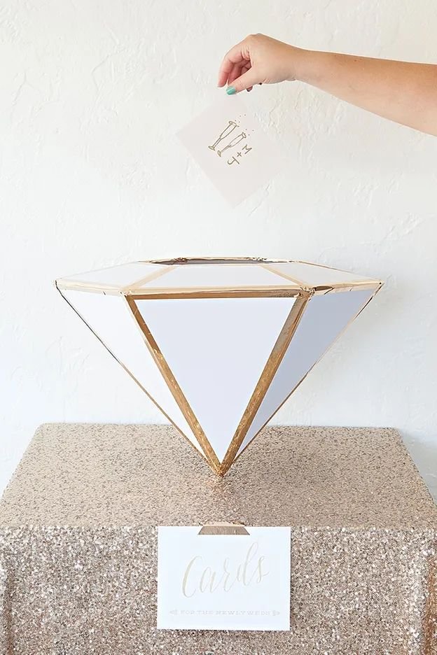 Diamond-Shaped Card Box