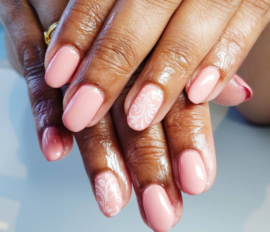 Elegant Pink Nail Art
