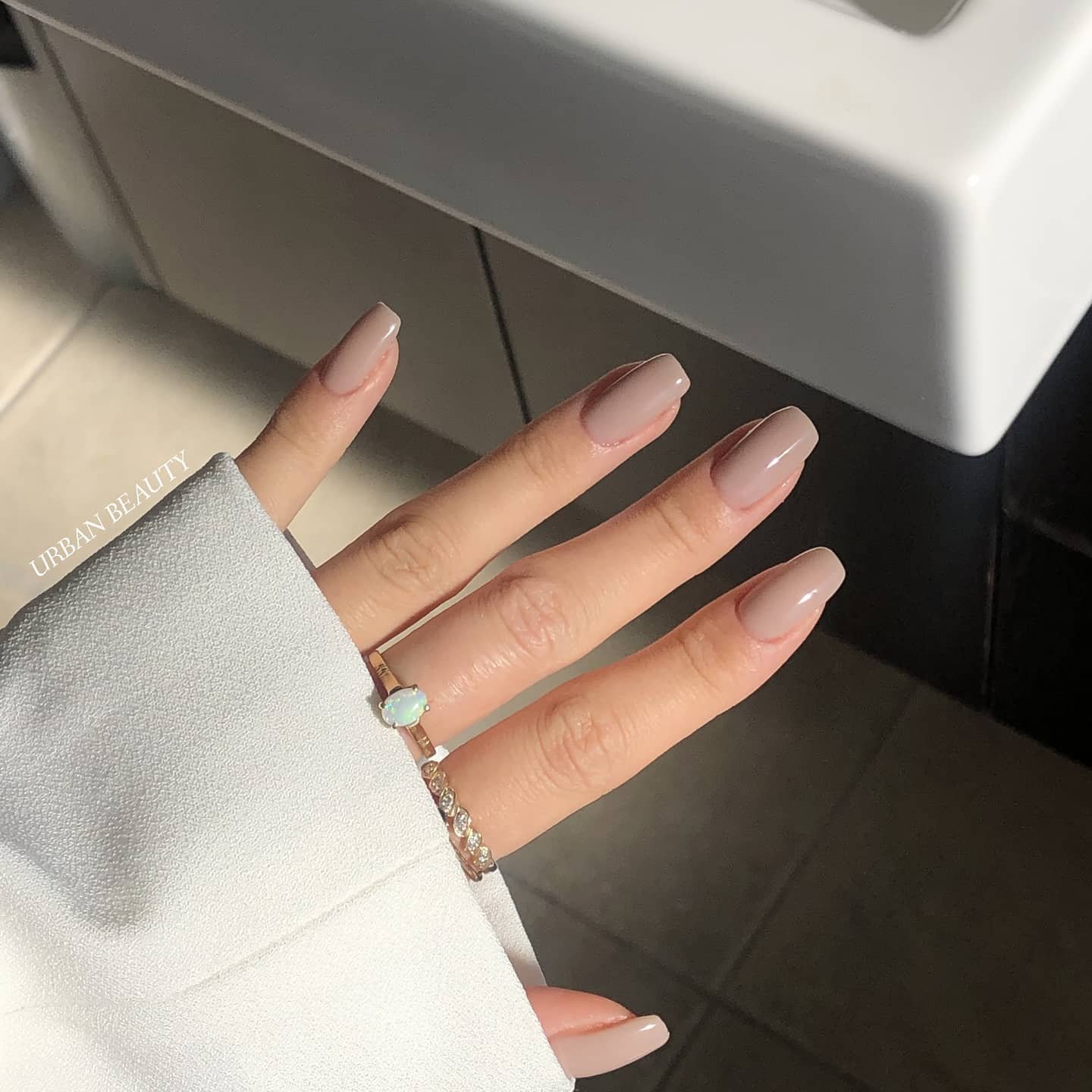 Elegant Pink Nude Nails