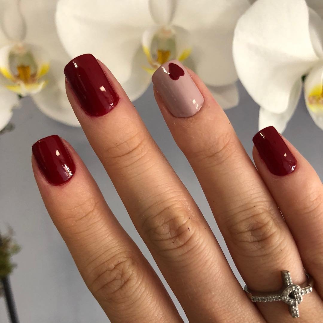 Elegant Red Wine Manicure