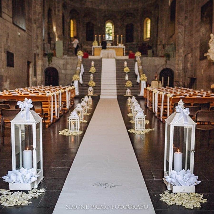 Flameless Lantern Aisle Lighting
