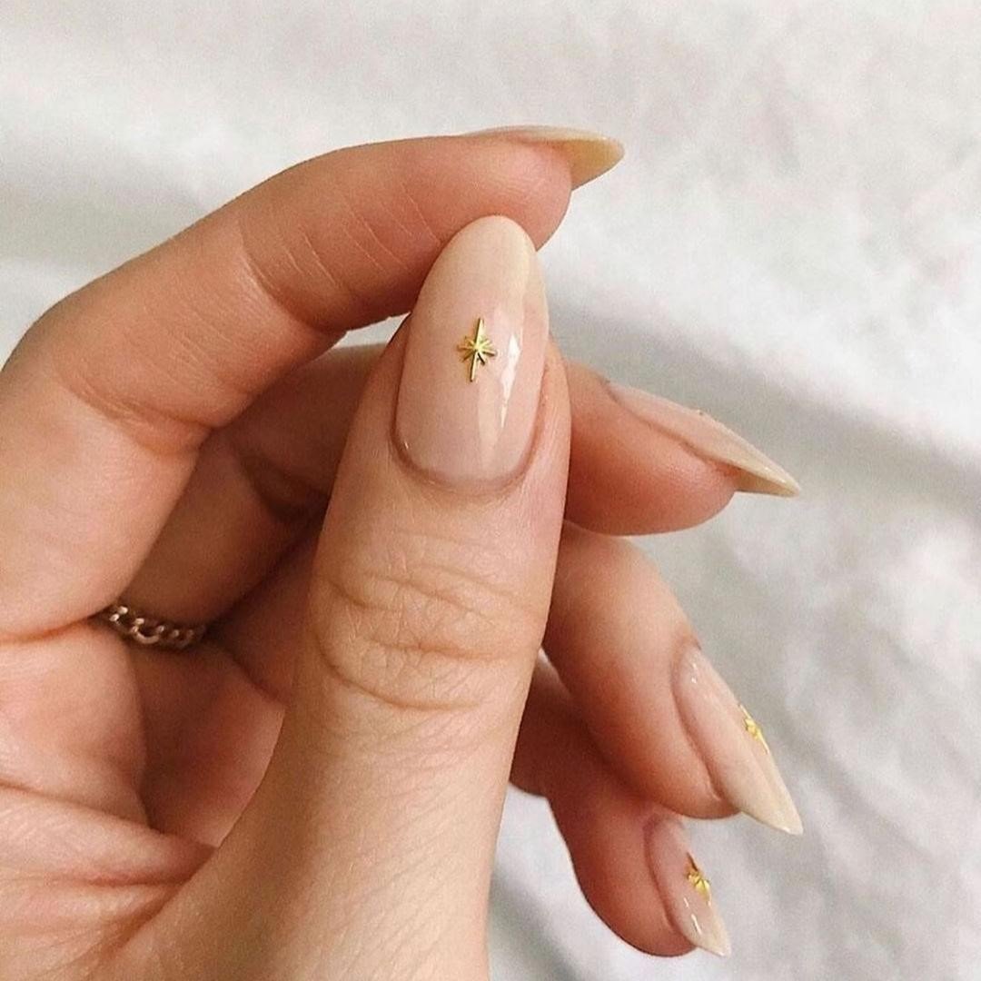 Middle Nail Design