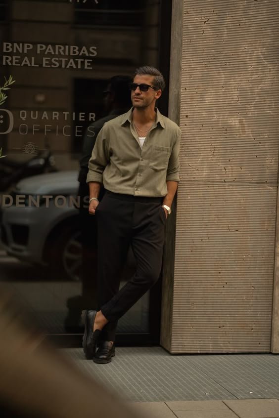 Modern Gentleman's Relaxed Fit