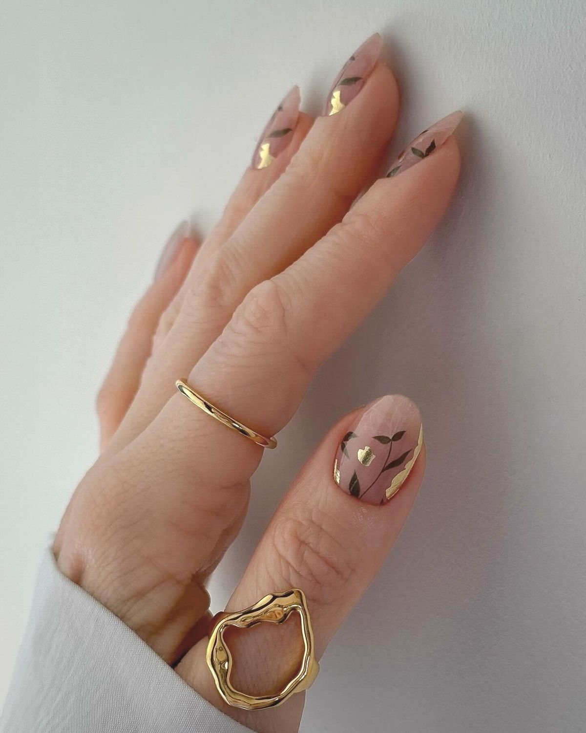 Nature-Inspired Nude Nails