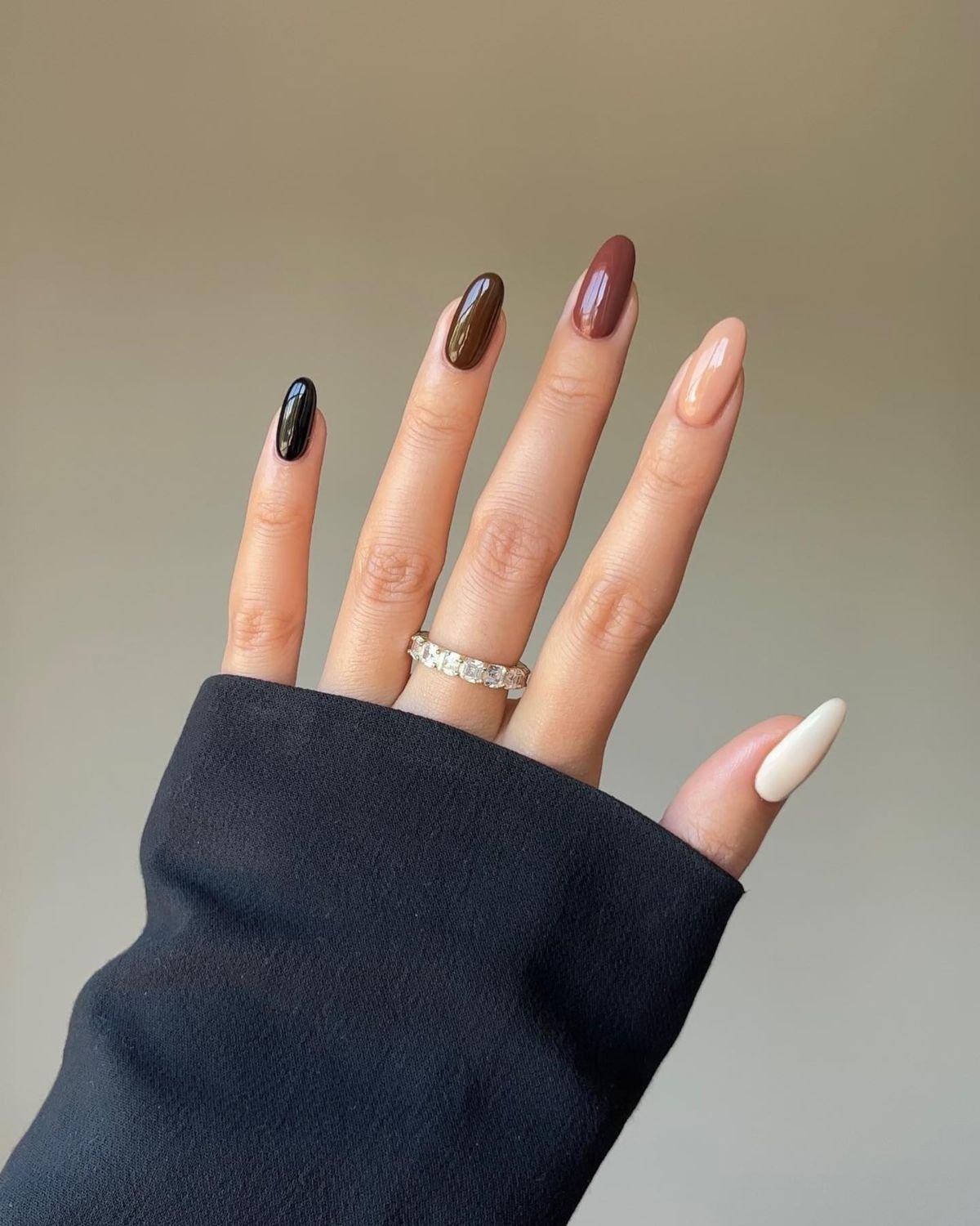 Neutral Fall Nail Shades