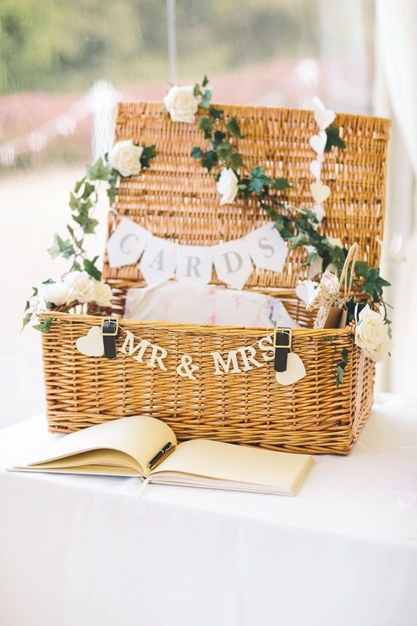 Wicker Picnic Basket Holder