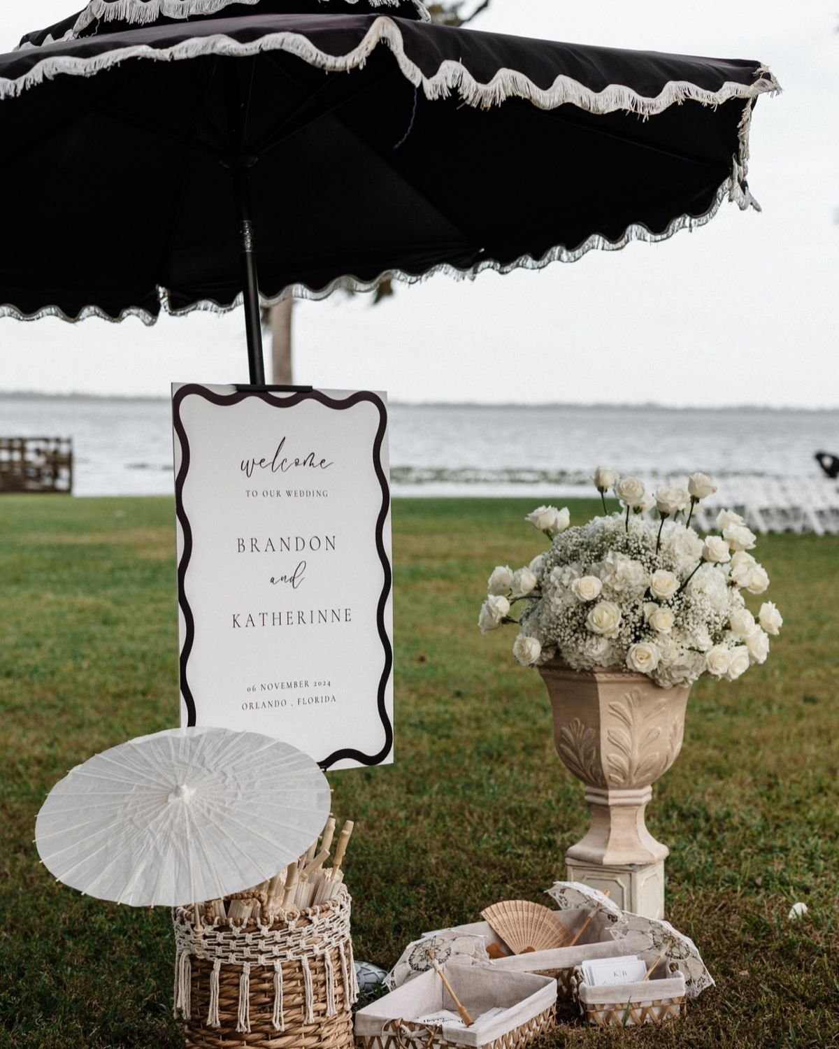 Black and White Decor