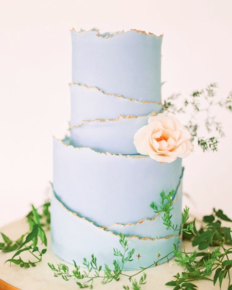 Blue Lilac Cake Design