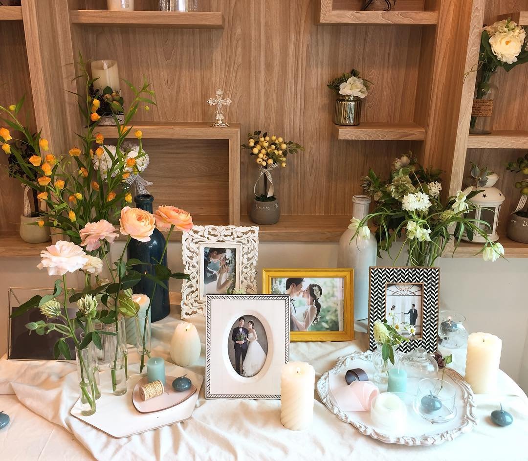 Decorative Memory Table Elements