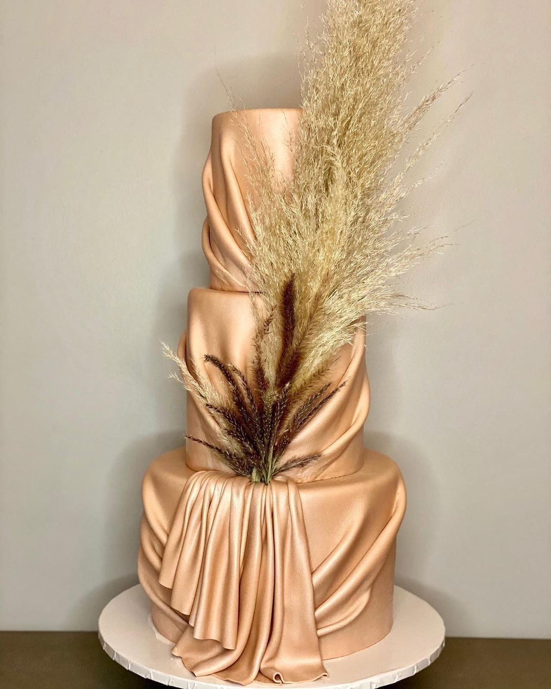 Edible Satin Cake Design