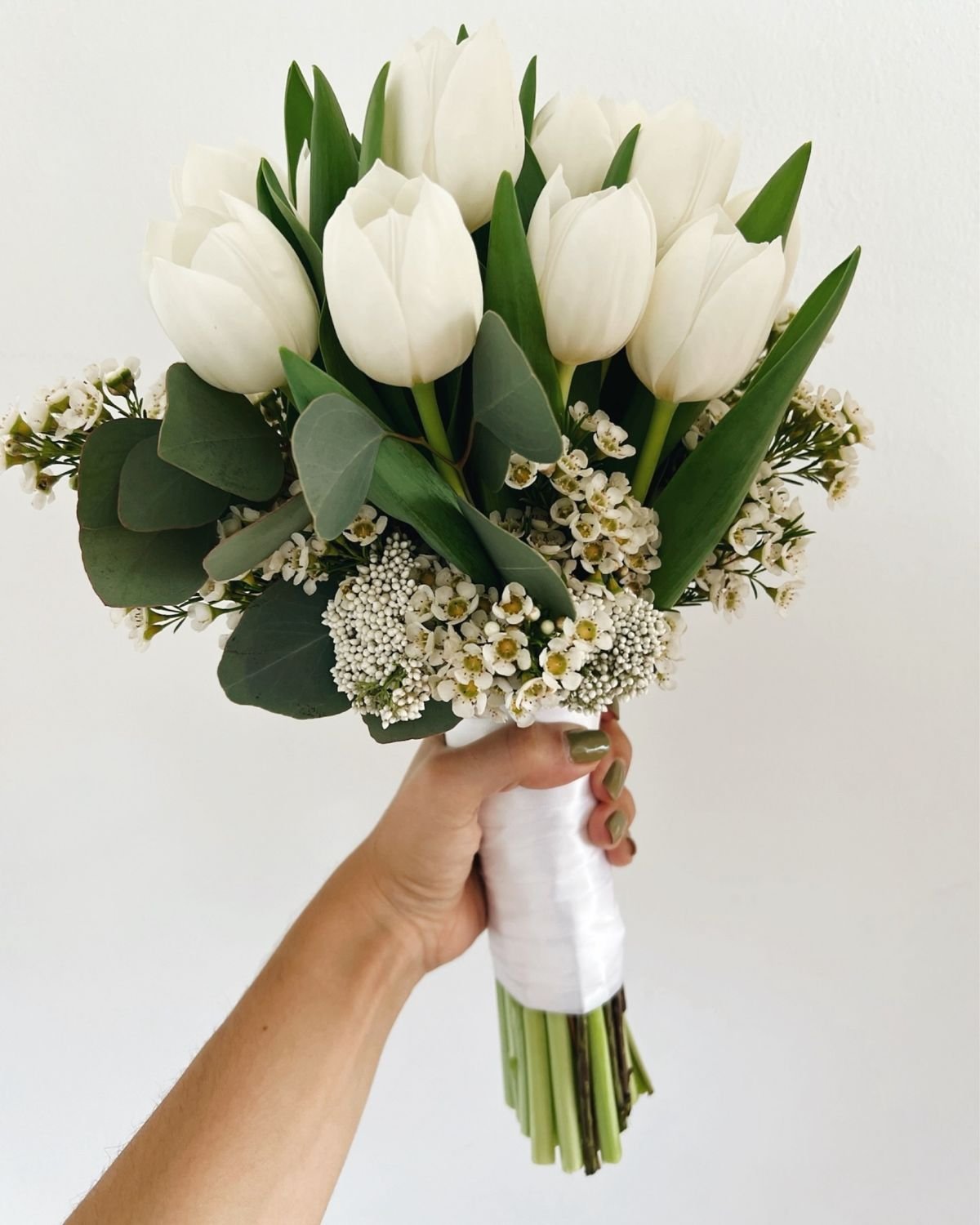 Elegant White Tulip Bouquet