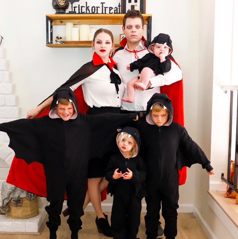 Family Vampire Costumes