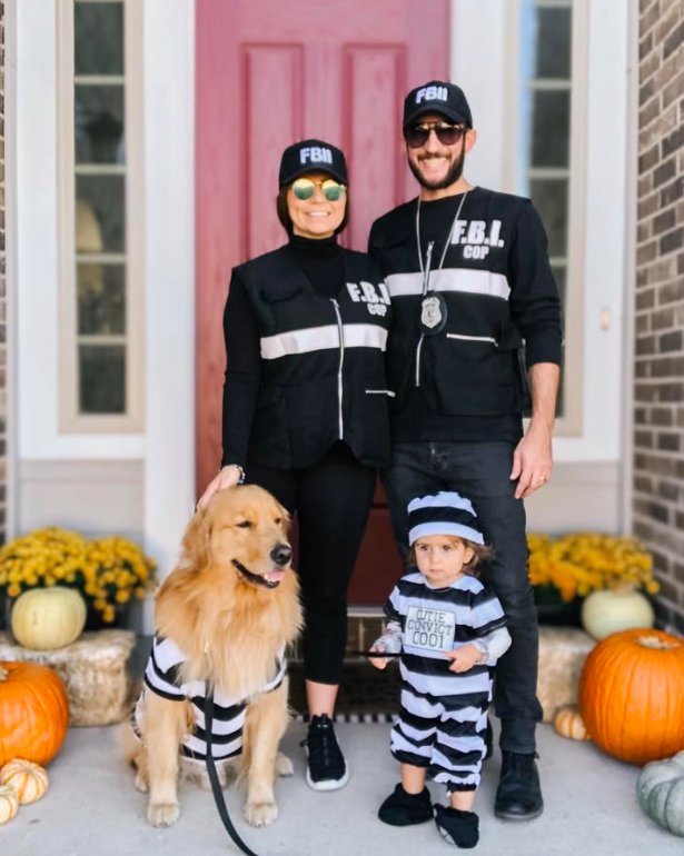 FBI Agents and Prisoner Family Costume