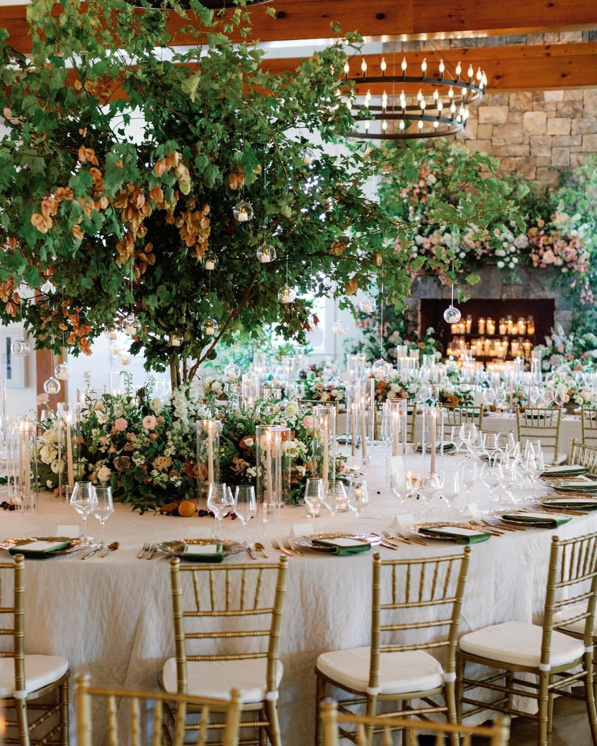 Floral Head Table Design