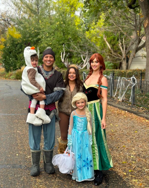 Frozen Family Costumes for Five People