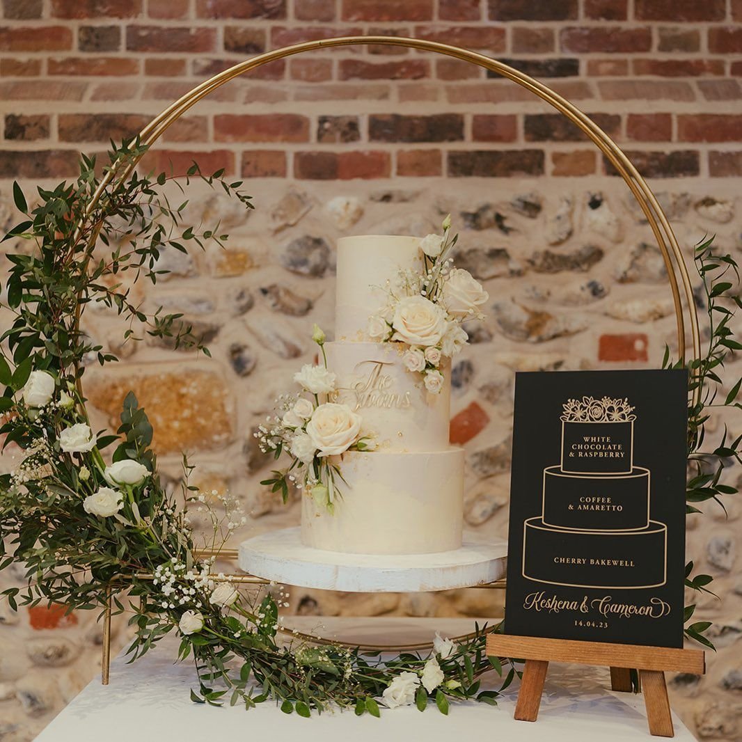 Golden Arch Cake Display