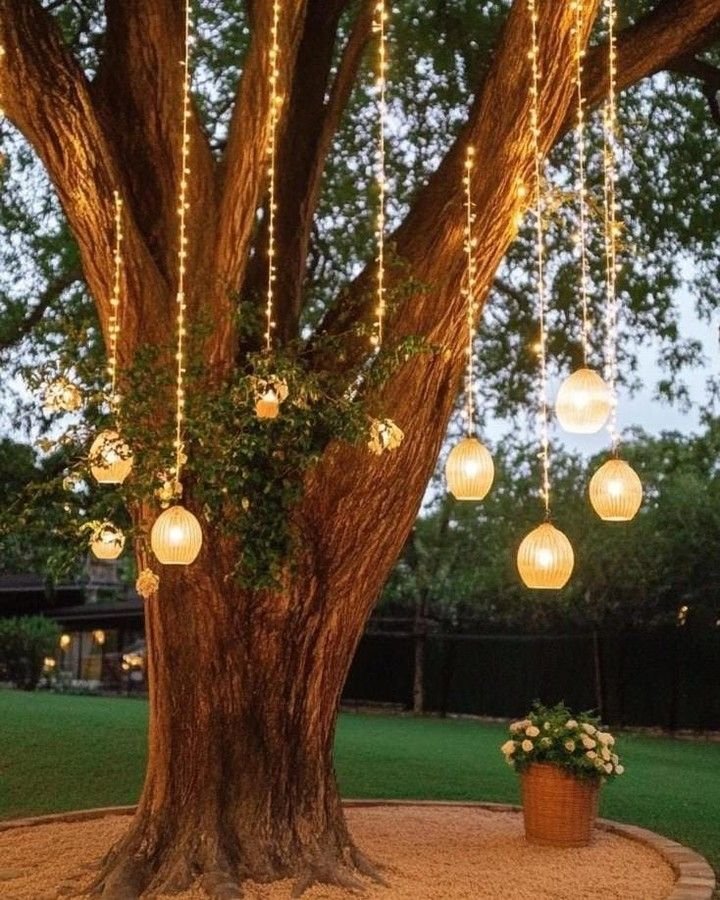 Hanging Tree Lanterns
