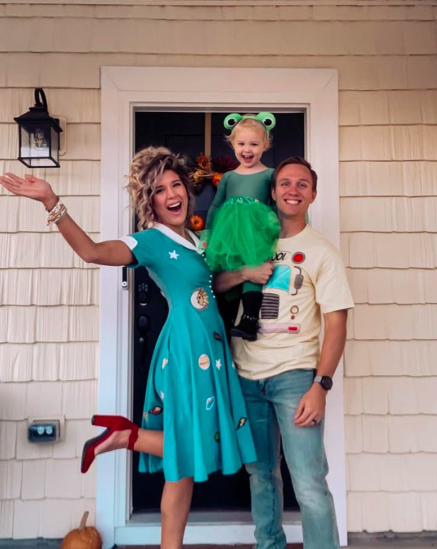 Magic School Bus Family Costume