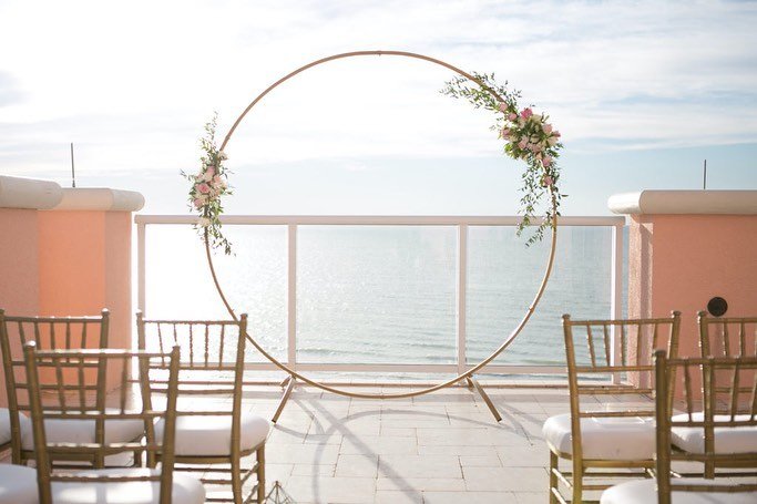 Minimalist Golden Hoop Arch