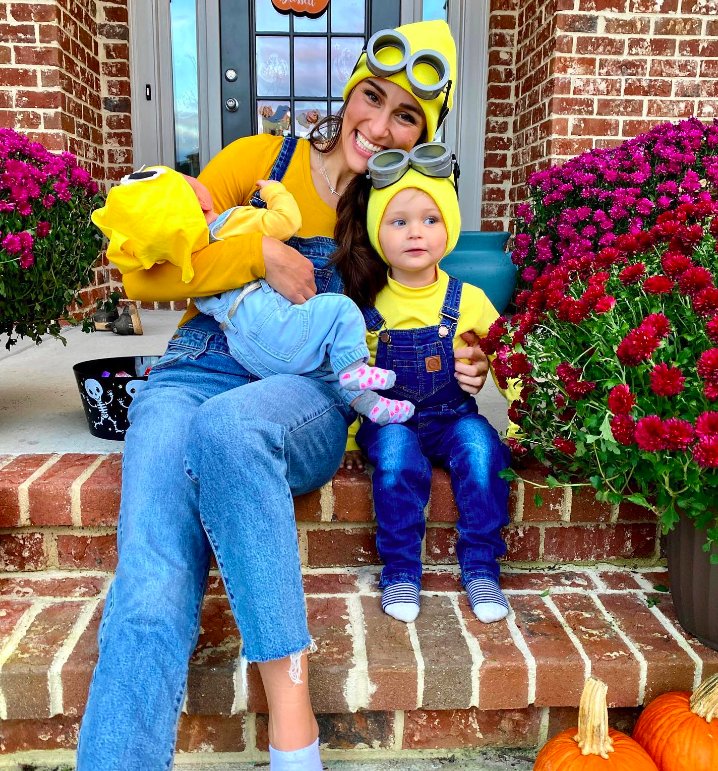 Minion Family Costumes with Yellow Hats and Goggles