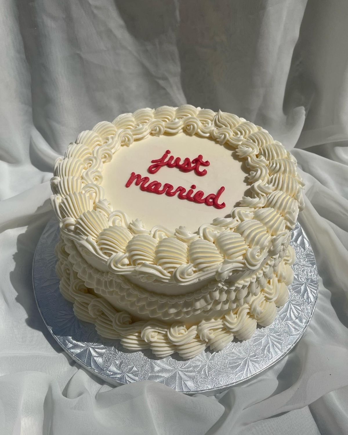 Modern Single Tier Cake