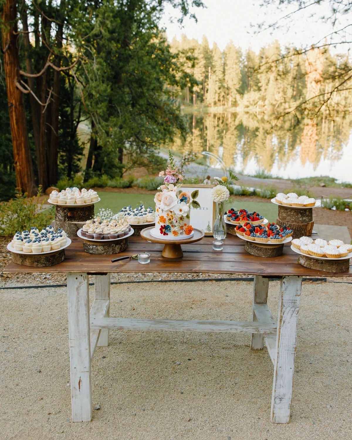 Outdoor Rustic Cake Table