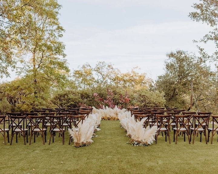 Pampas Grass Aisle Decor