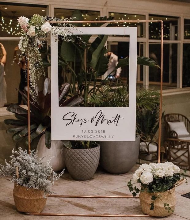 Polaroid-Style Photo Station