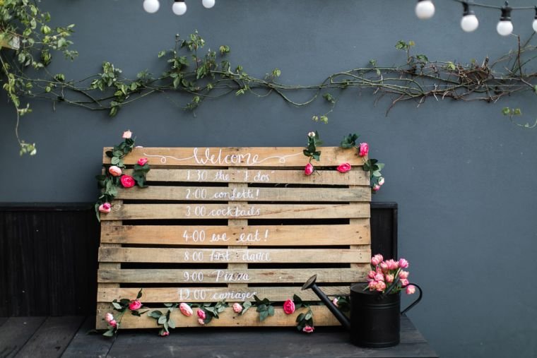 Rustic Pallet Welcome Sign