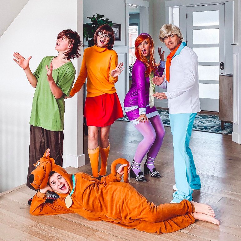 Scooby Doo Family Costumes