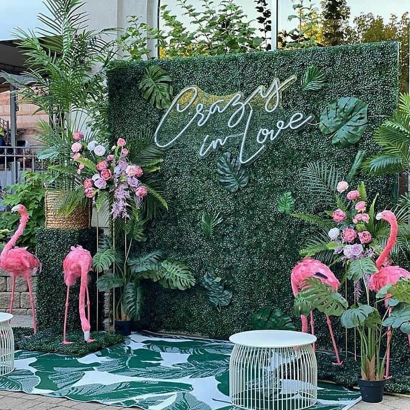 Tropical Flamingo Decor