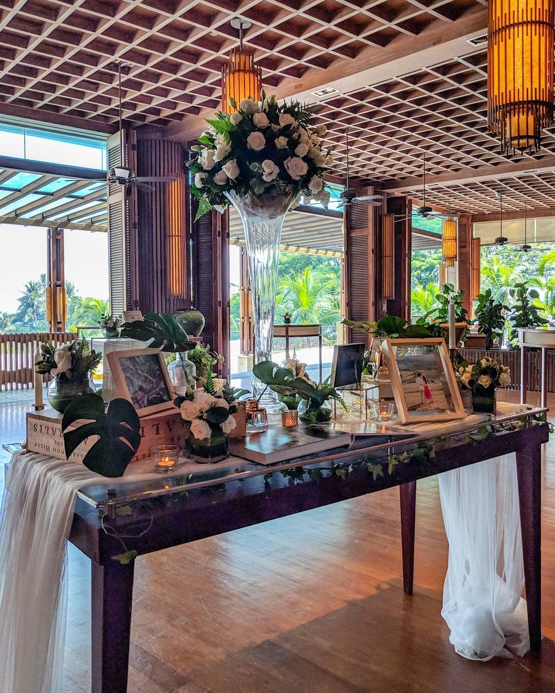 Two-Sided Photo Display