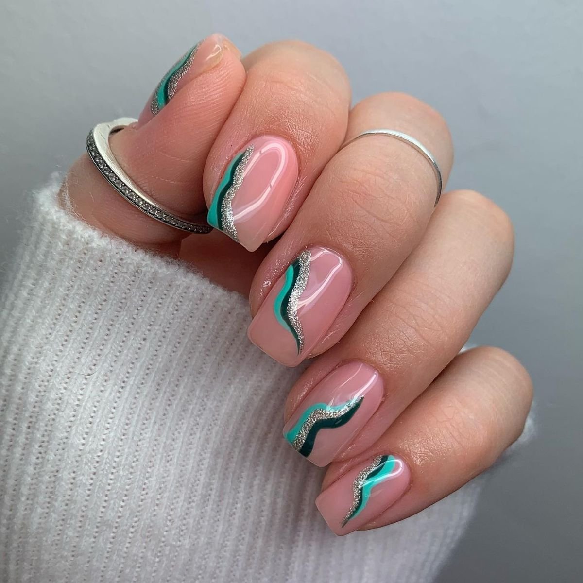 Green Swirl Nails