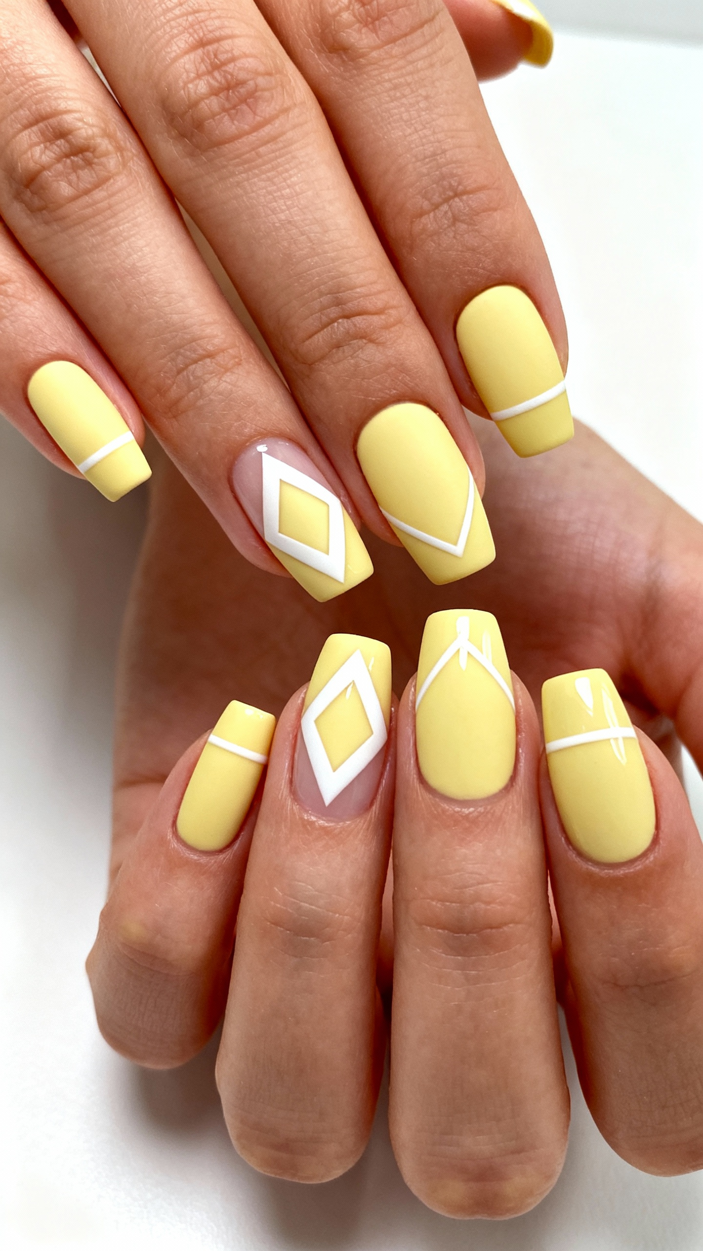 Geometric Yellow Patterns