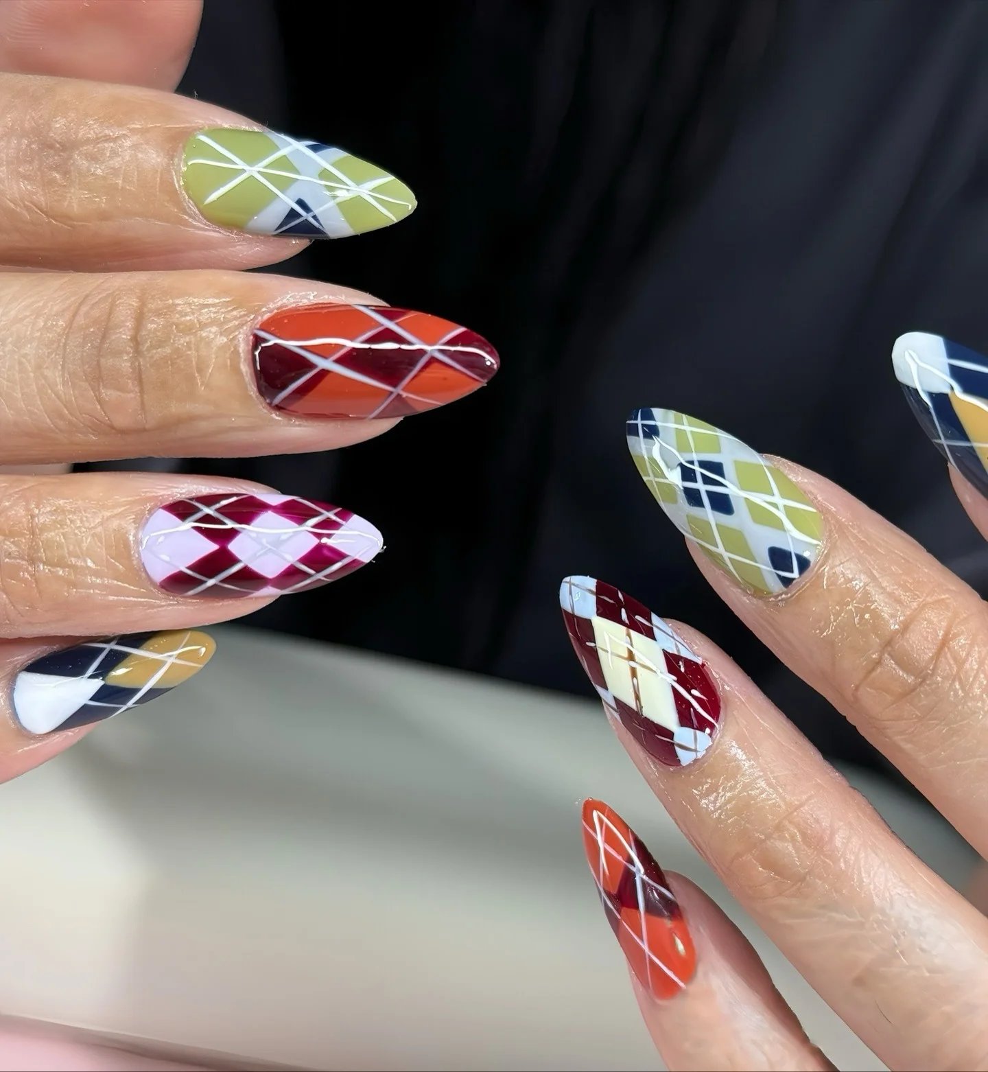 Argyle Pattern Nails