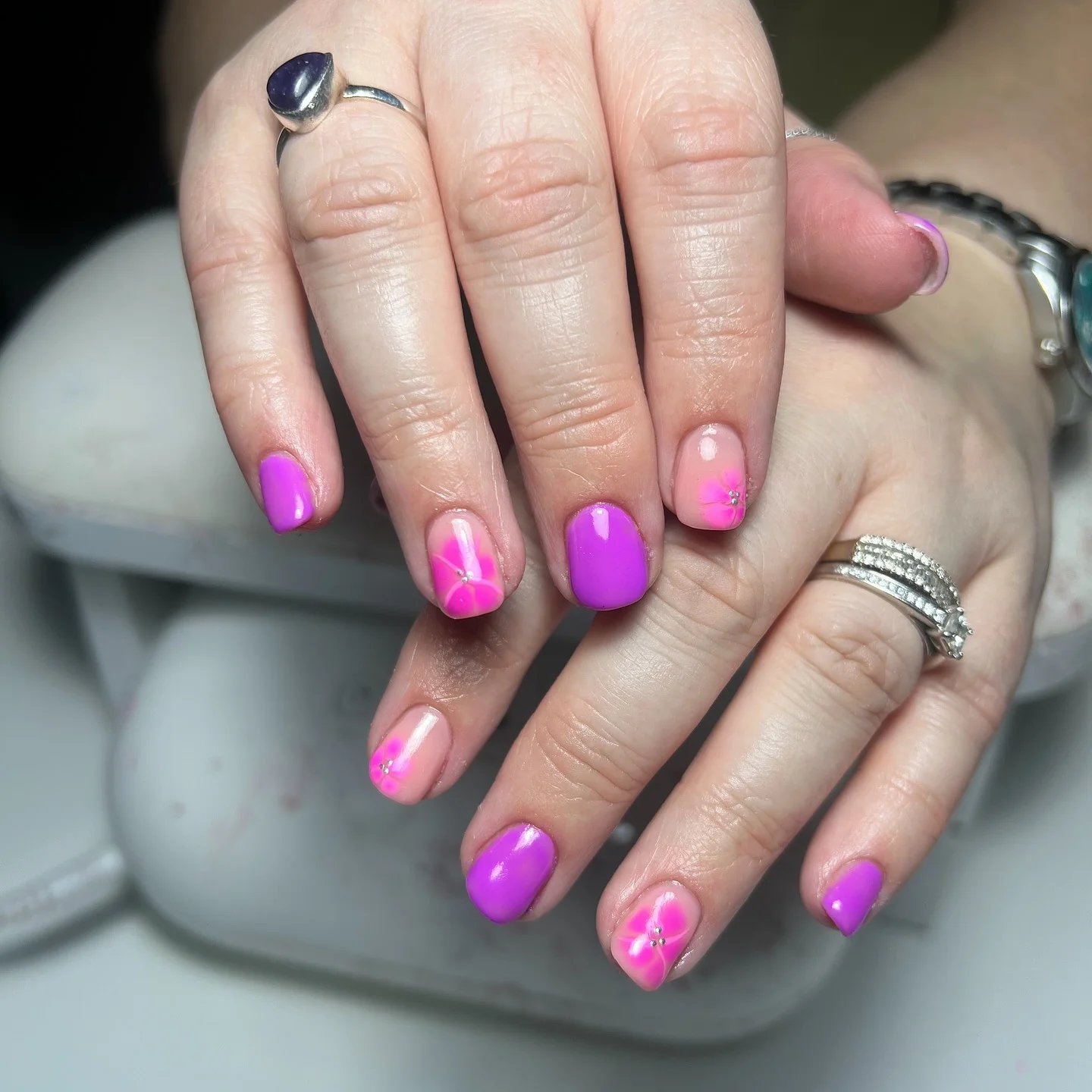 Glossy Short Starbursts